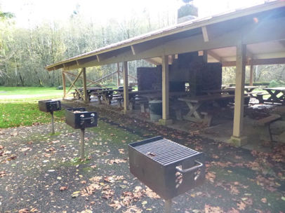 Pioneer picnic shelter – paved – tables – garbage cans – BBQ’s – fireplaces – drinking fountain – reservable